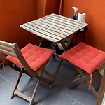 Trendy Apartment In The Heart Of The City With Balcony